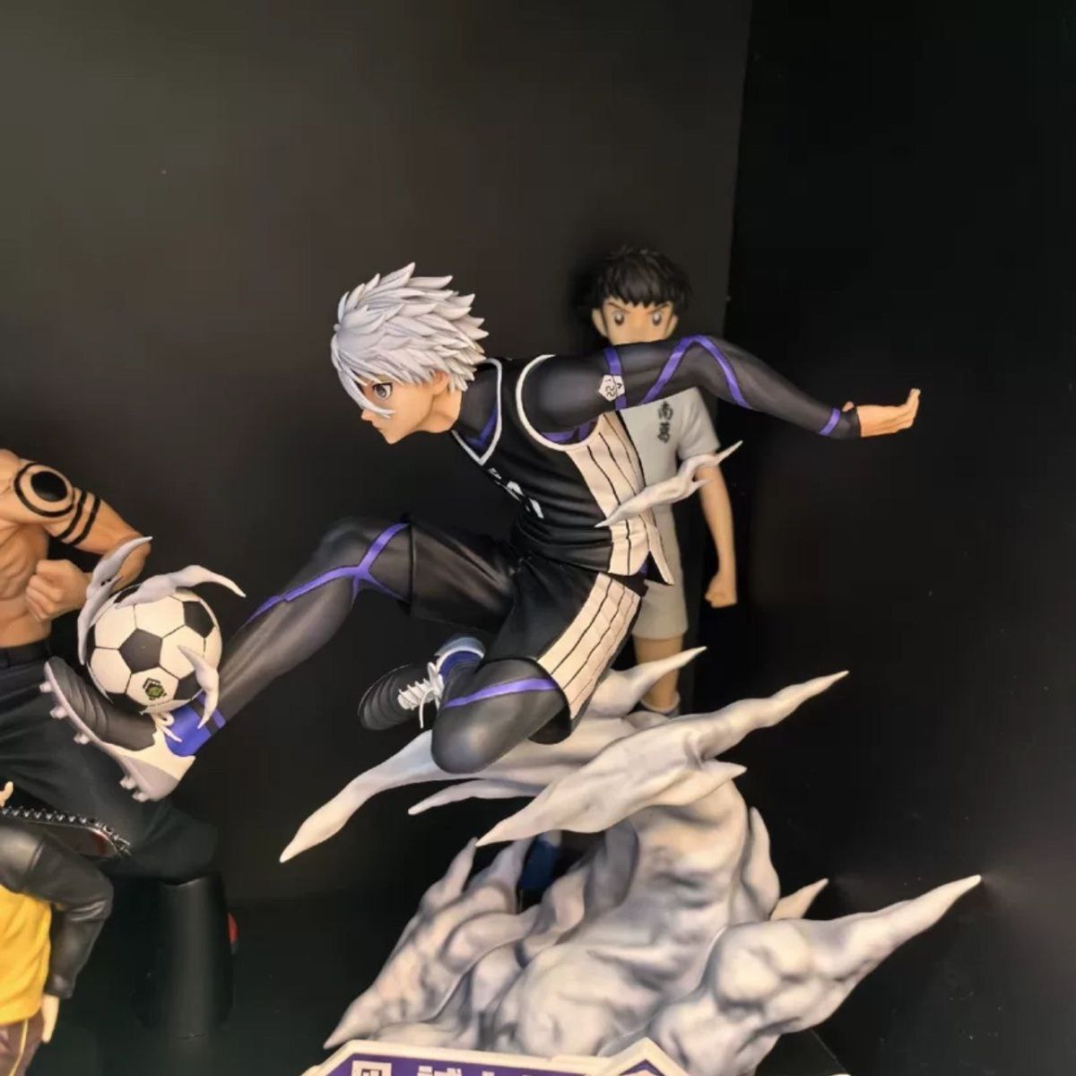 Premium Blue Lock Nagi Seishiro Figure Statue Ornament 1/7 Scale