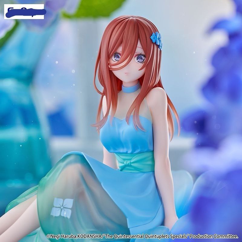 Brand New [Japanese Version] Nakano Miku from The Quintessential Quintuplets - Female Desktop Figure