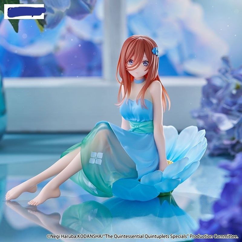 Brand New [Japanese Version] Nakano Miku from The Quintessential Quintuplets - Female Desktop Figure