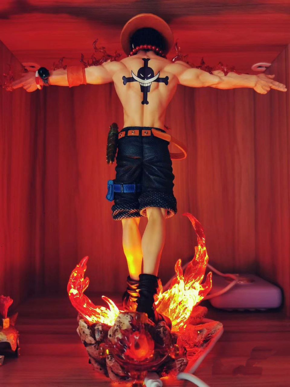 [In Stock] LX Extended Arm Ace Back View Illuminated Ace One Piece Resonance GK Luffy Figure Statue Model