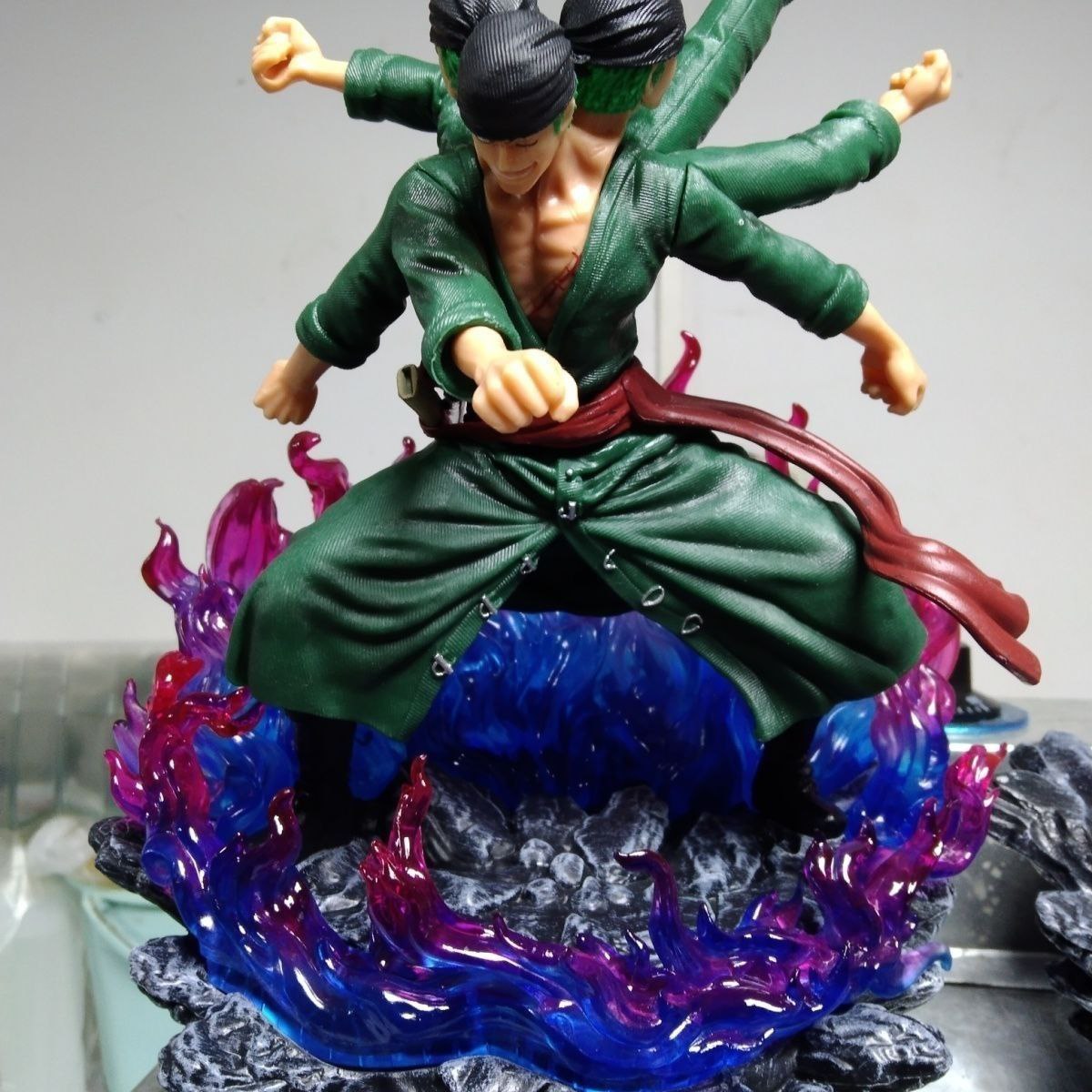 Oni Island Ashura Three-Headed Six-Armed Nine-Sword Style Zoro One Piece GK Wano Country Oni Aura Nine-Sword Style Zoro Model