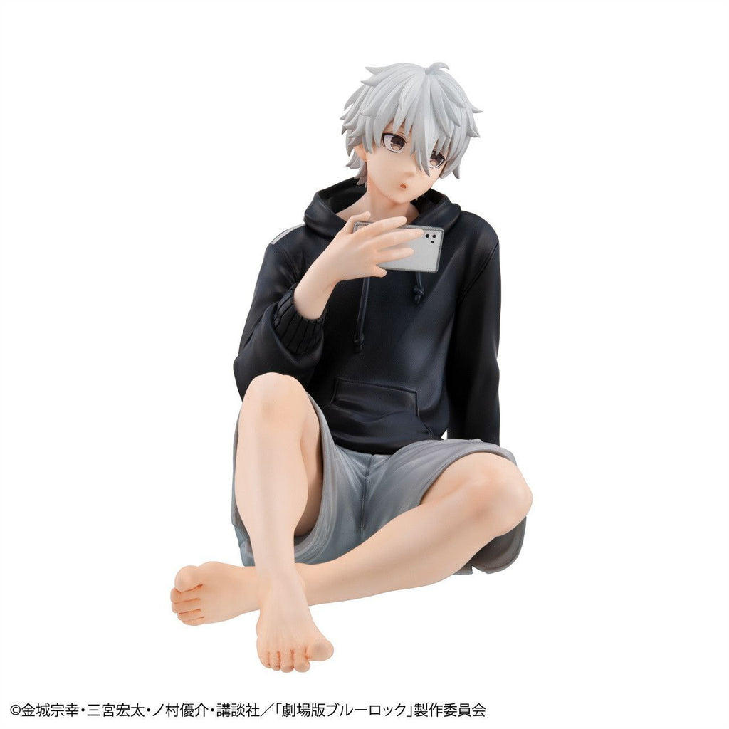Blue Lock Sitting Posture Blue Prison Nagi Seishiro Anime Toy Figurine Ornament Domestic Version Figure Model Gift
