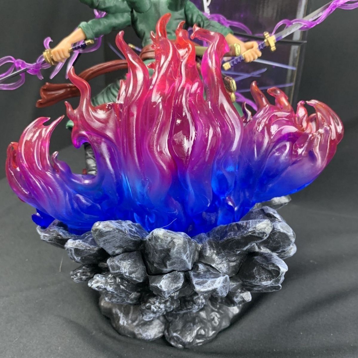 Oni Island Ashura Three-Headed Six-Armed Nine-Sword Style Zoro One Piece GK Wano Country Oni Aura Nine-Sword Style Zoro Model