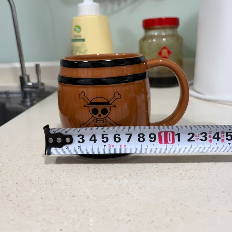 Japanese single-item loose goods, One Piece, Ichiban Kuji Straw Hat Shop wooden barrel mug, ceramic cartoon mug, coffee mug.