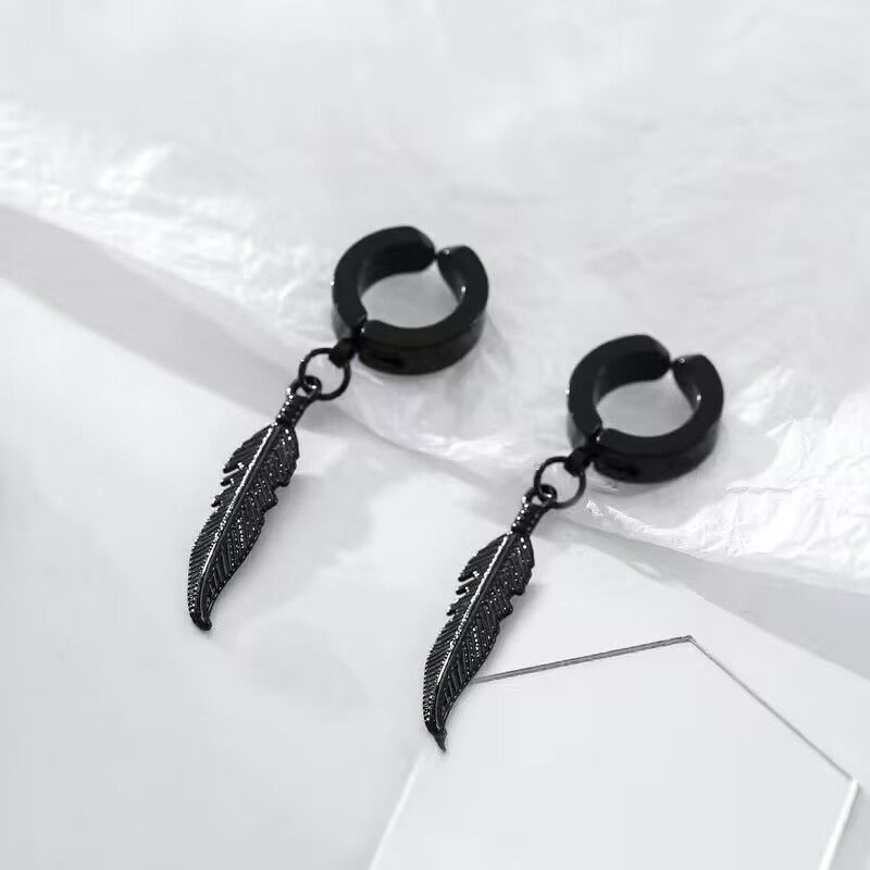 Men's earrings, high-end style, niche trendy men's earrings, no piercing, cool and stylish single earring clip-on earrings for men.