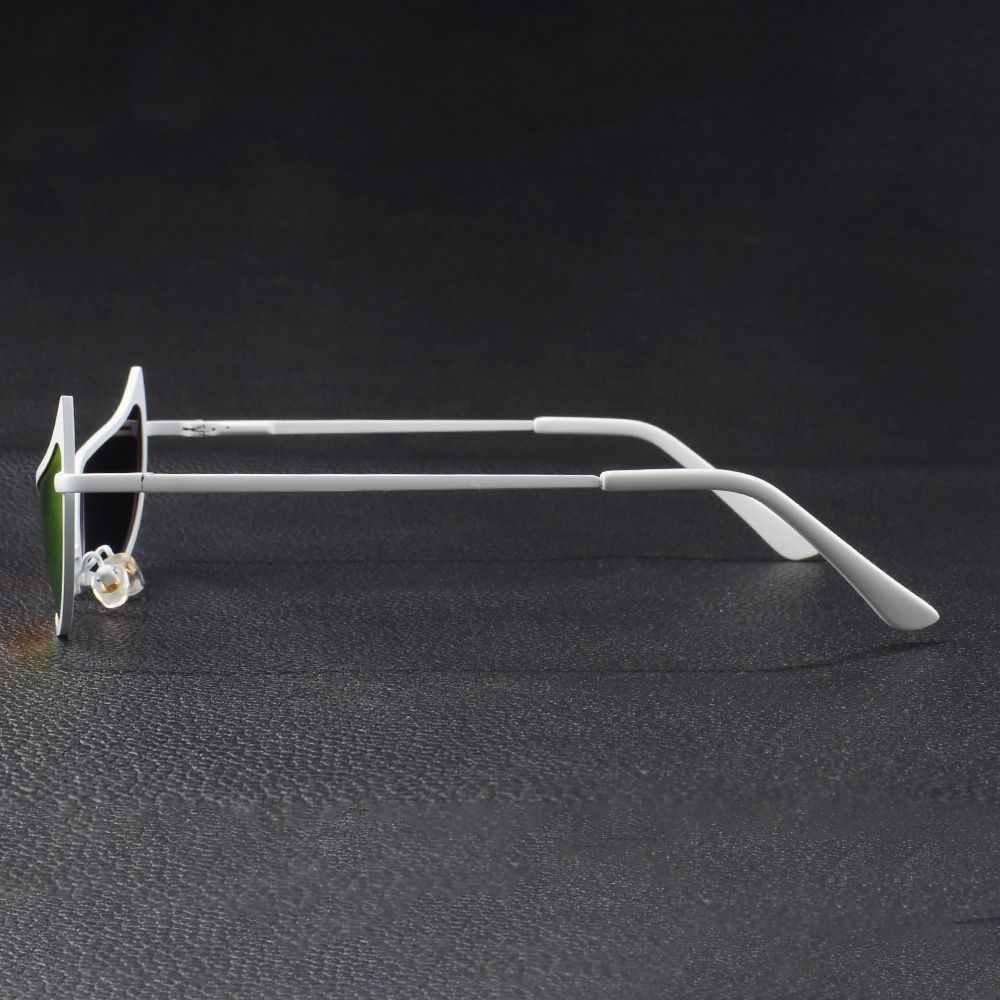 One Piece Doflamingo sunglasses, cosplay decorative glasses, trendy and stylish sunglasses for men and women, super cool!