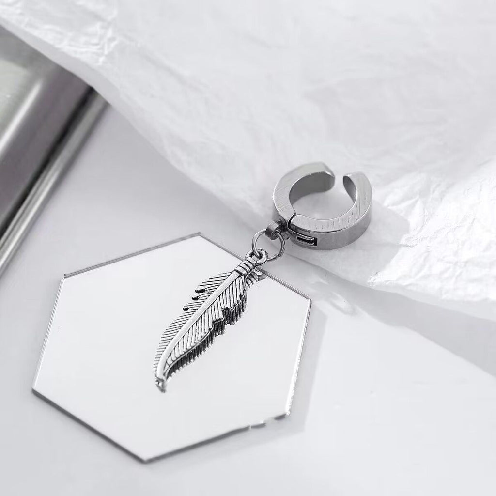 Men's earrings, high-end style, niche trendy men's earrings, no piercing, cool and stylish single earring clip-on earrings for men.